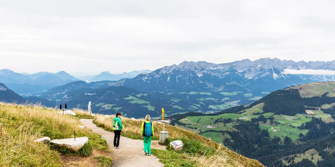 Wandern Hohe Salve mit Blick auf die Kitzbüheler Alpen Wandern Hohe Salve mit Blick auf die Kitzbüheler Alpen