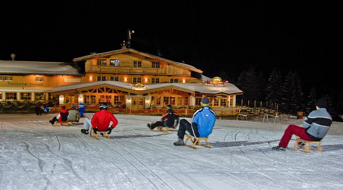 Rodeln im größten Nachtskigebiet Österreichs